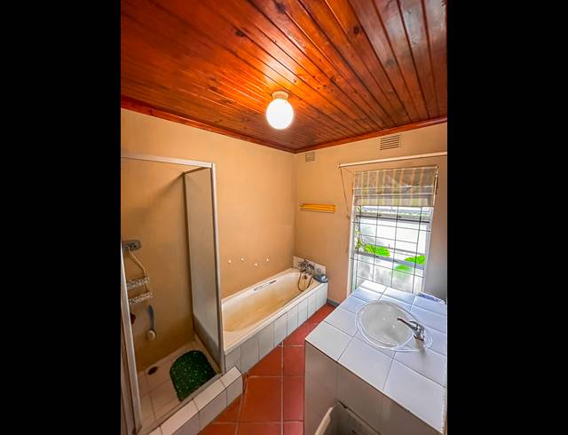 4 BEDROOM HOUSE FOR SALE IN DAWNCLIFFE